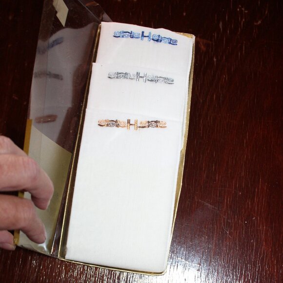 3 Vintage Andhurst  Men's Monogrammed H Handkerchiefs - Picture 2 of 4